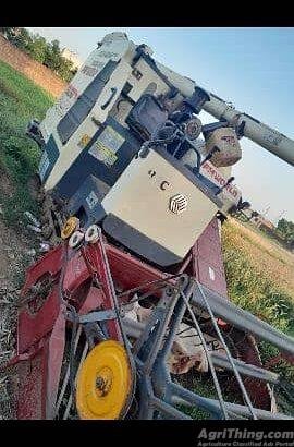 FM WORLD COMBINE HARVESTER