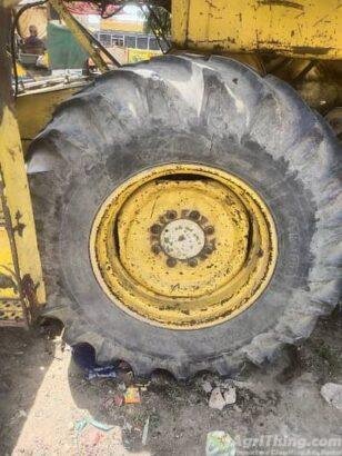 new Holland 1545 harvester