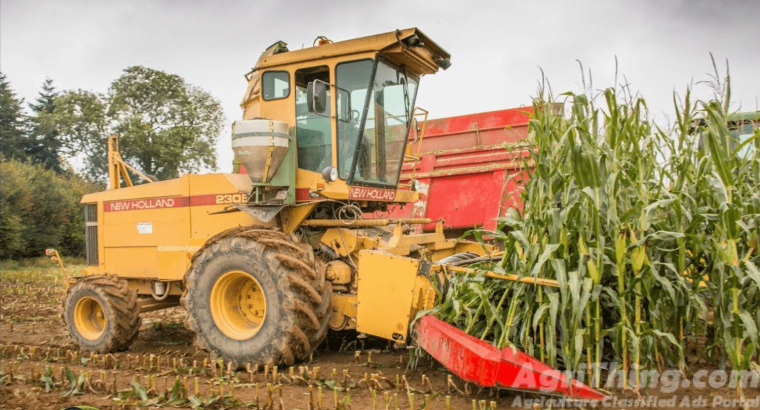 New Holland Combine Harvester fx 2305