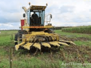 New Holland Combine Harvester fx 2305