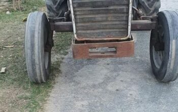 85Model Massey Ferguson 240 Tractor
